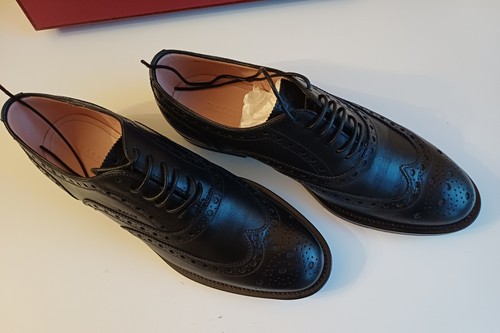 Schwarze schnürschuhe aus - schwarze,
